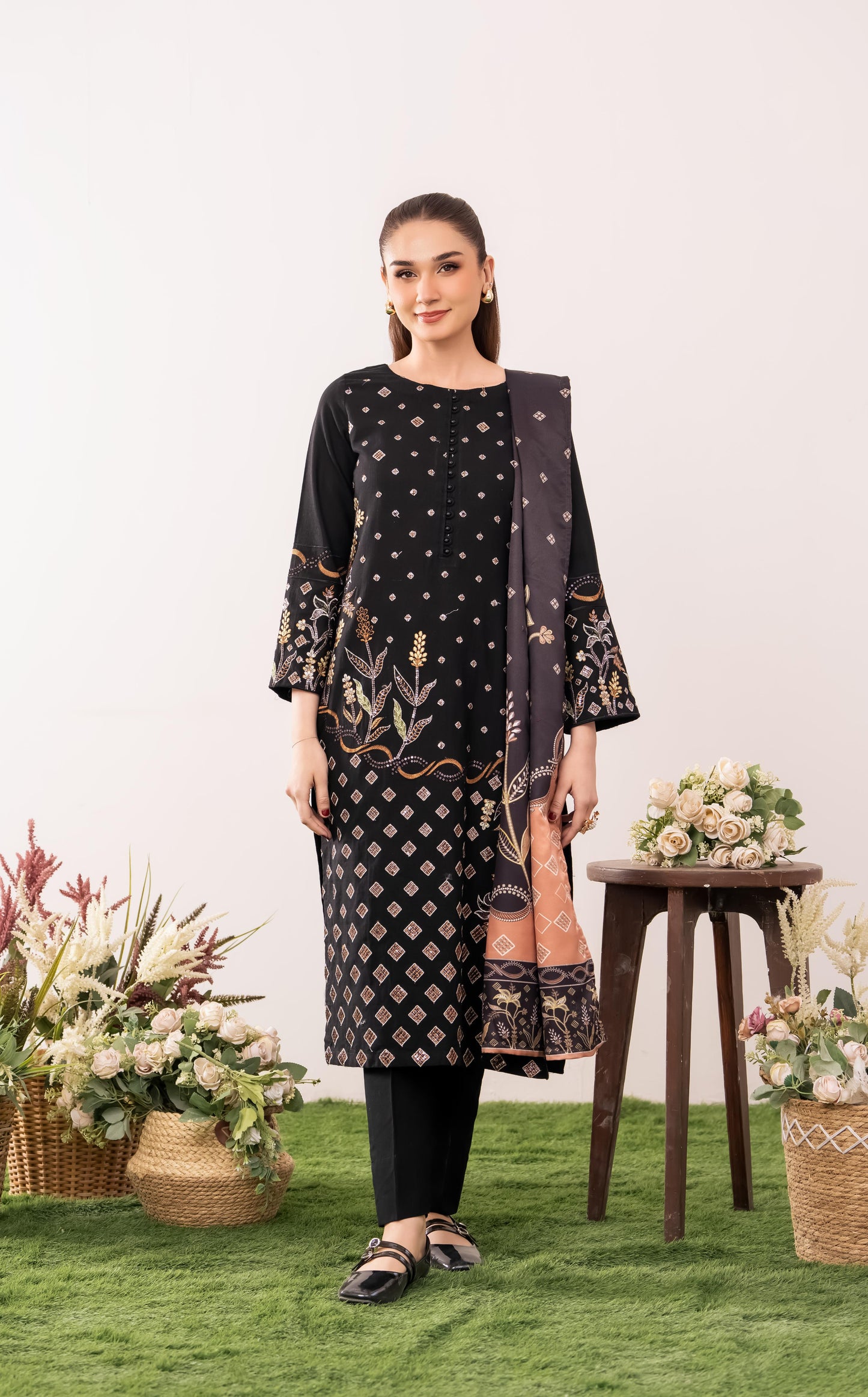 Sophisticated-Black Lawn 3-Piece Suit