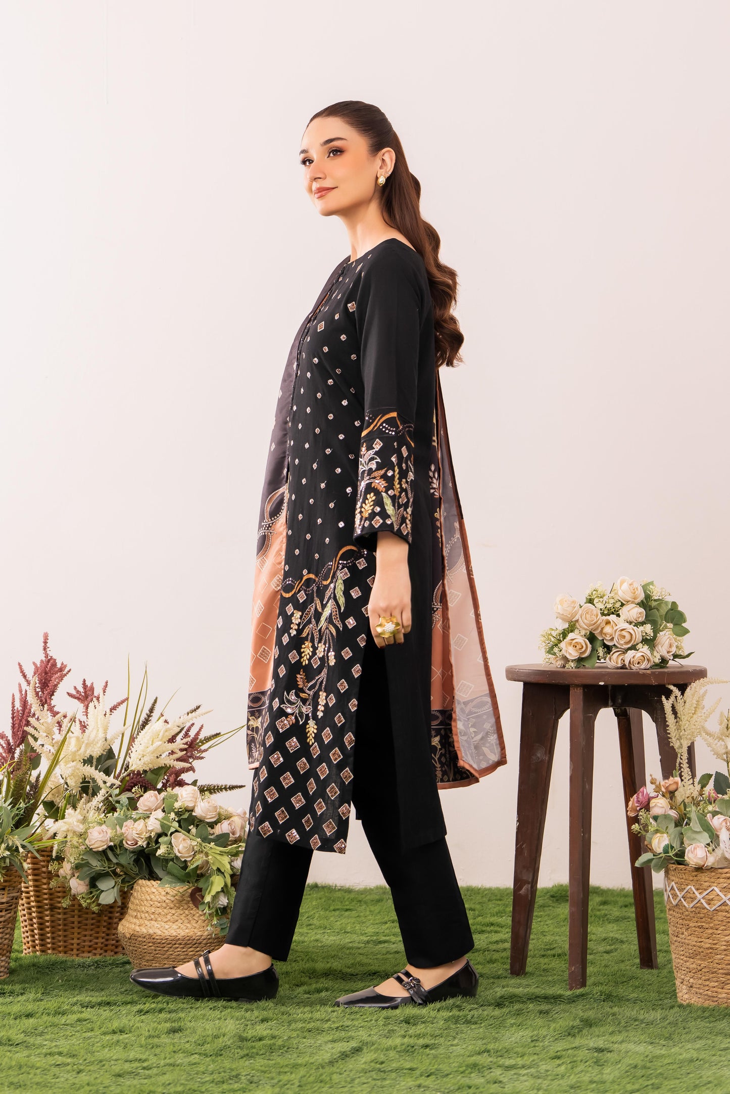 Sophisticated-Black Lawn 3-Piece Suit