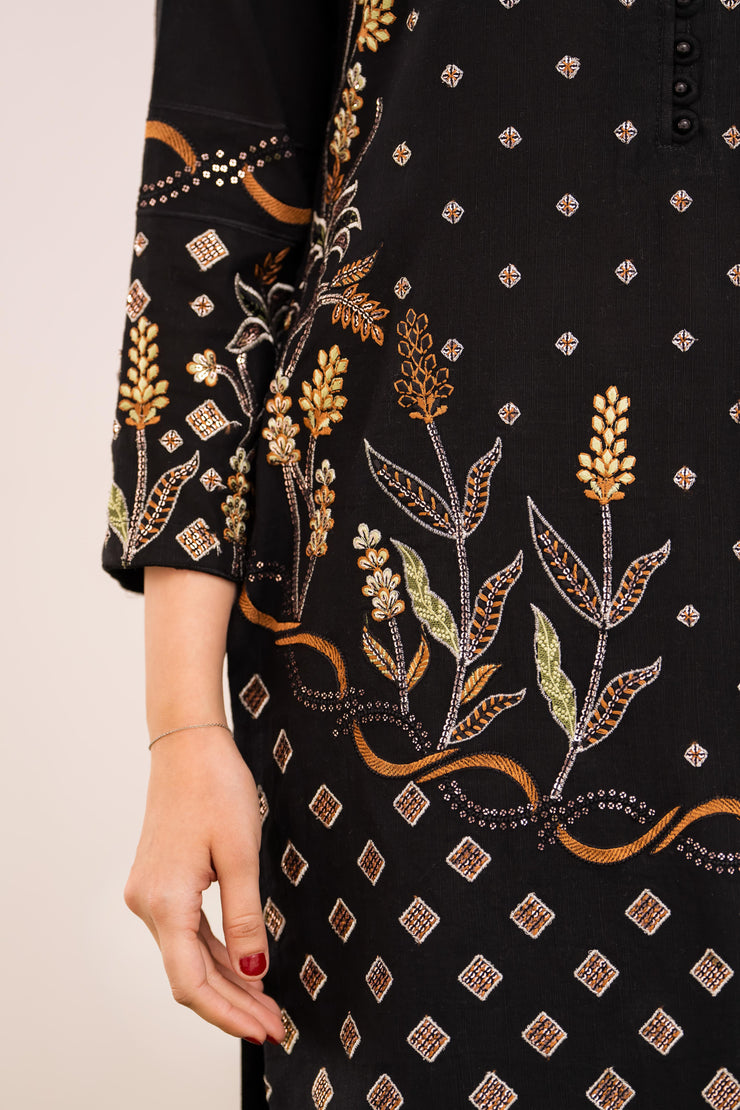 Sophisticated Black Lawn 3-Piece Suit